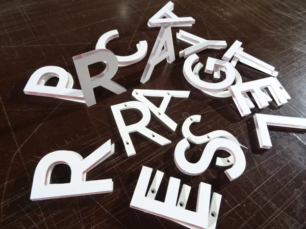 плоские буквы